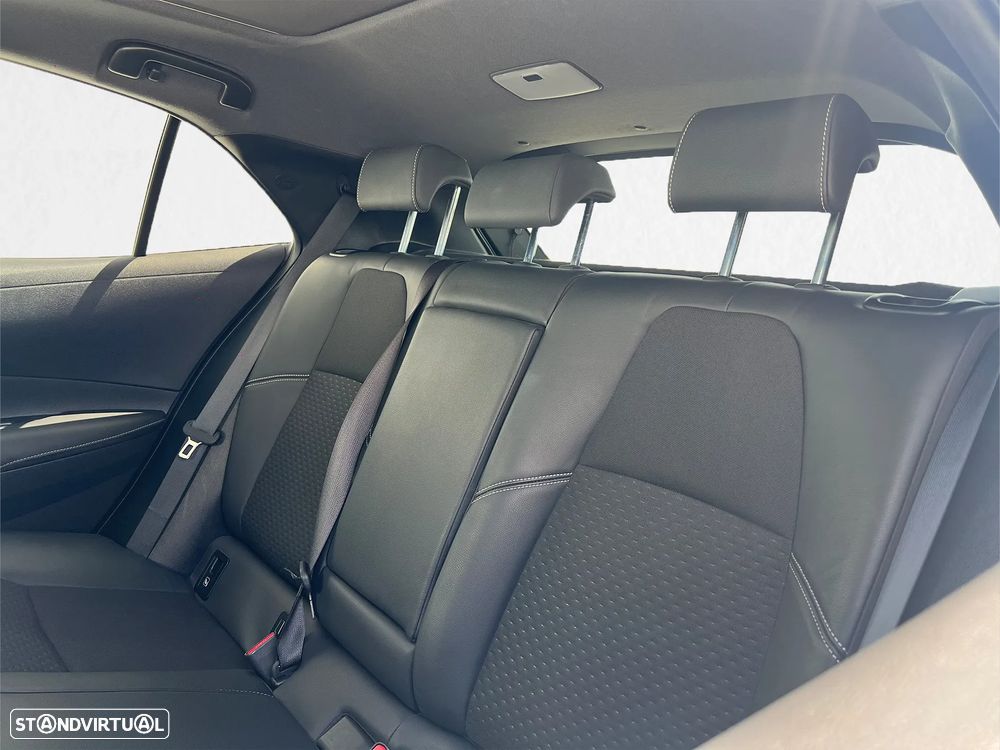 Toyota Corolla 1.8 Hybrid Exclusive - 11