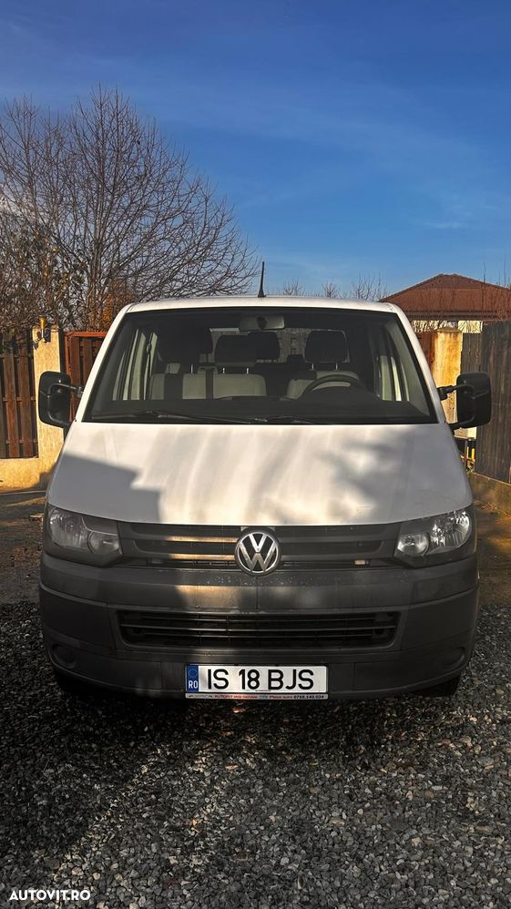Volkswagen Transporter - 1