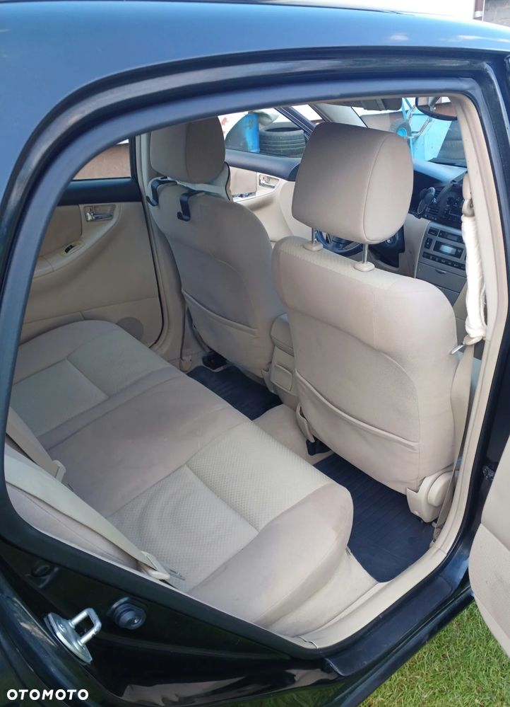 Toyota Corolla - 5