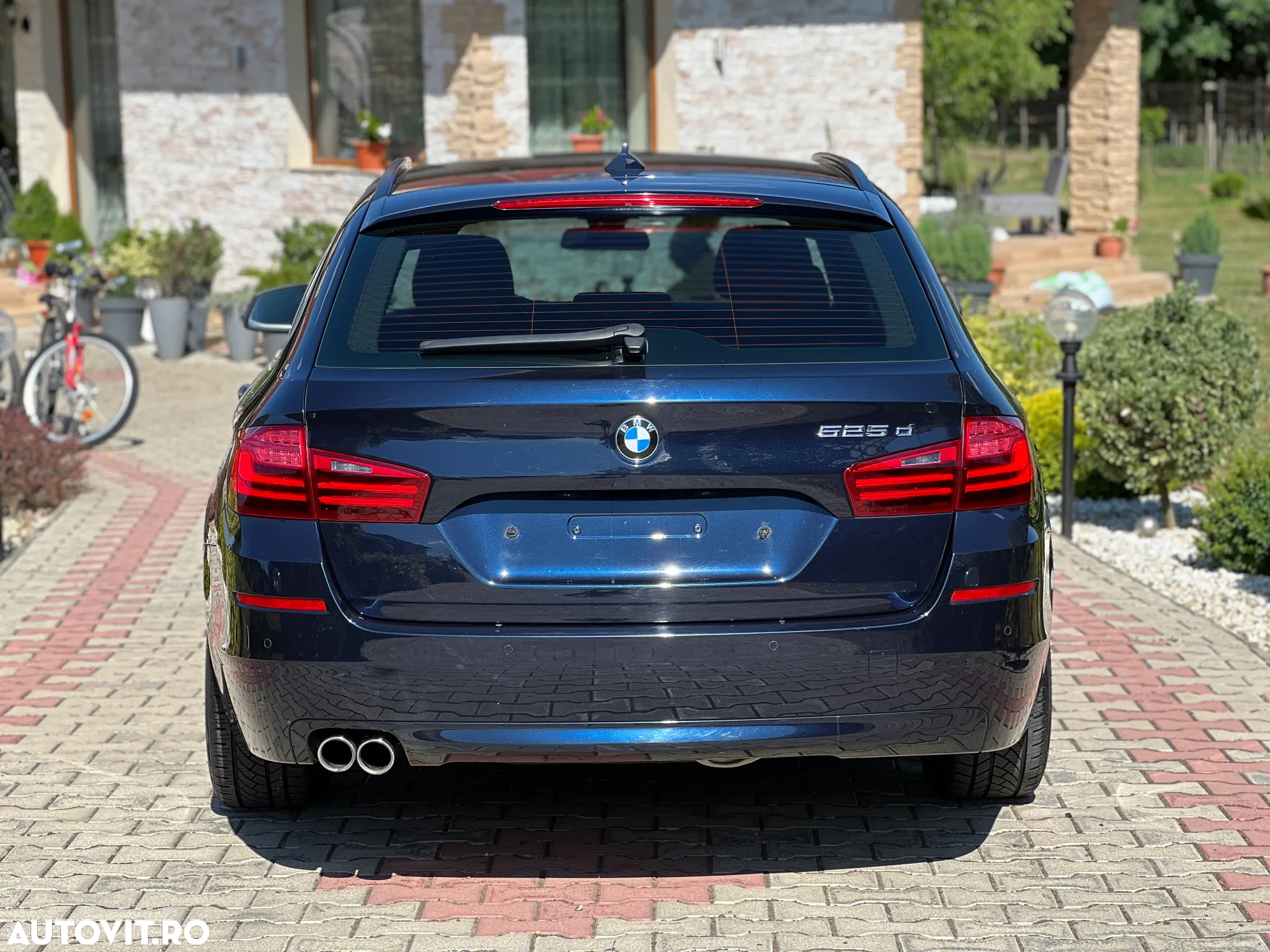 BMW Seria 5 525d Touring - 3