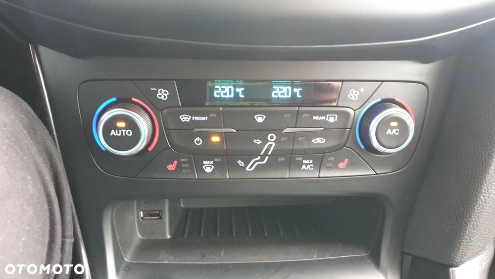 Ford Focus 1.5 EcoBoost STart-Stopp-System Titanium - 28