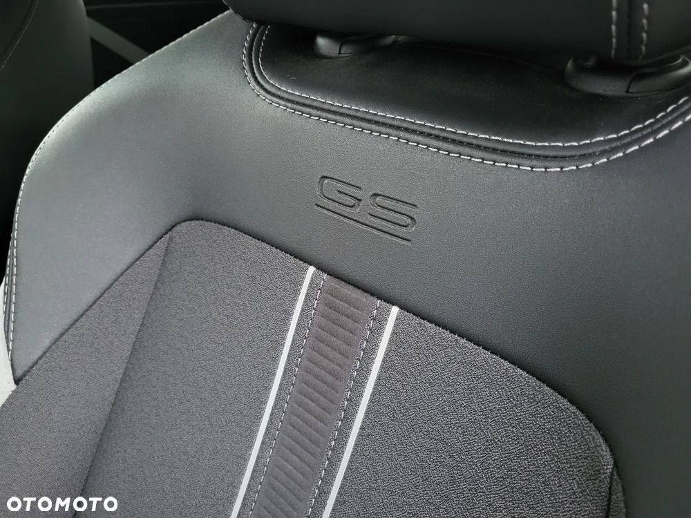 Opel Astra VI Sports Tourer 22 - 23