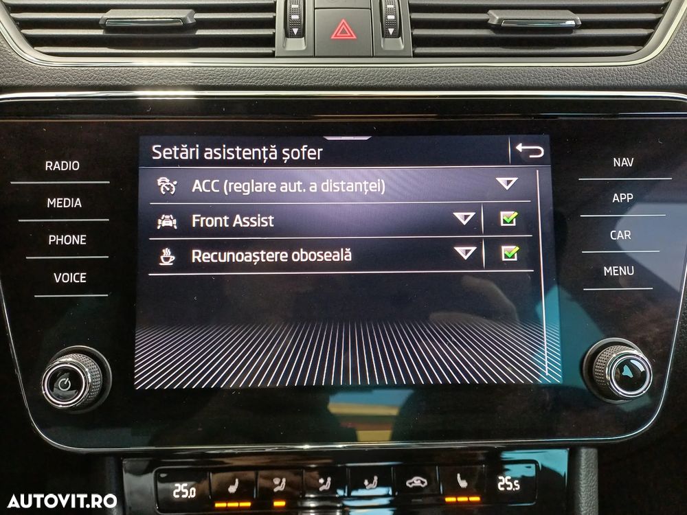 Skoda Superb 1.5 TSI DSG Ambition - 25