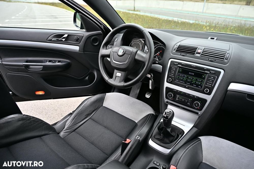 Skoda Octavia 2.0 TDI RS - 26