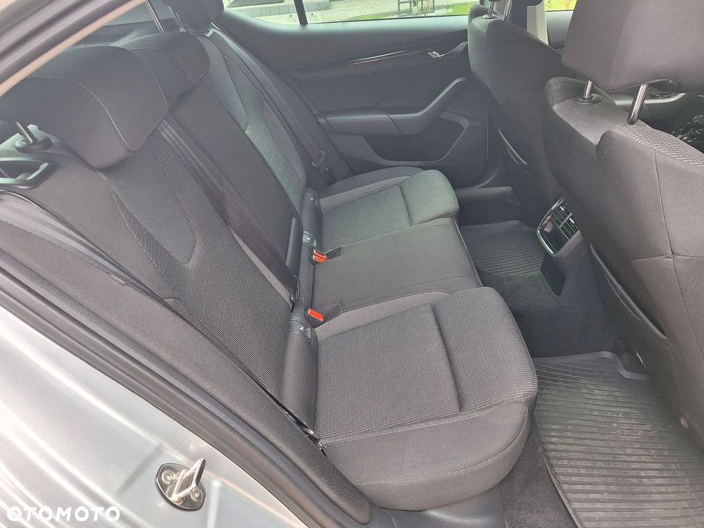 Skoda Octavia 1.5 TSI ACT Ambition - 10