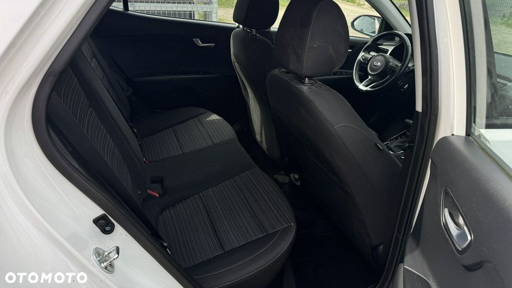 Kia Stonic - 28