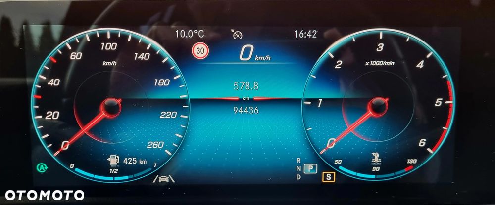Mercedes-Benz GLB 200 d 8G-DCT Progressive - 31