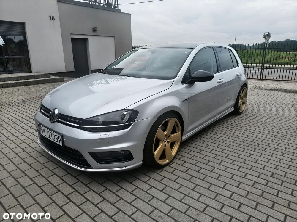 Volkswagen Golf - 1
