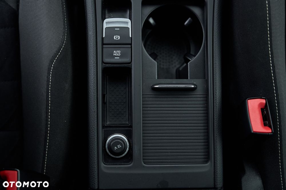 Volkswagen Golf 1.4 TSI BMT Highline DSG - 19