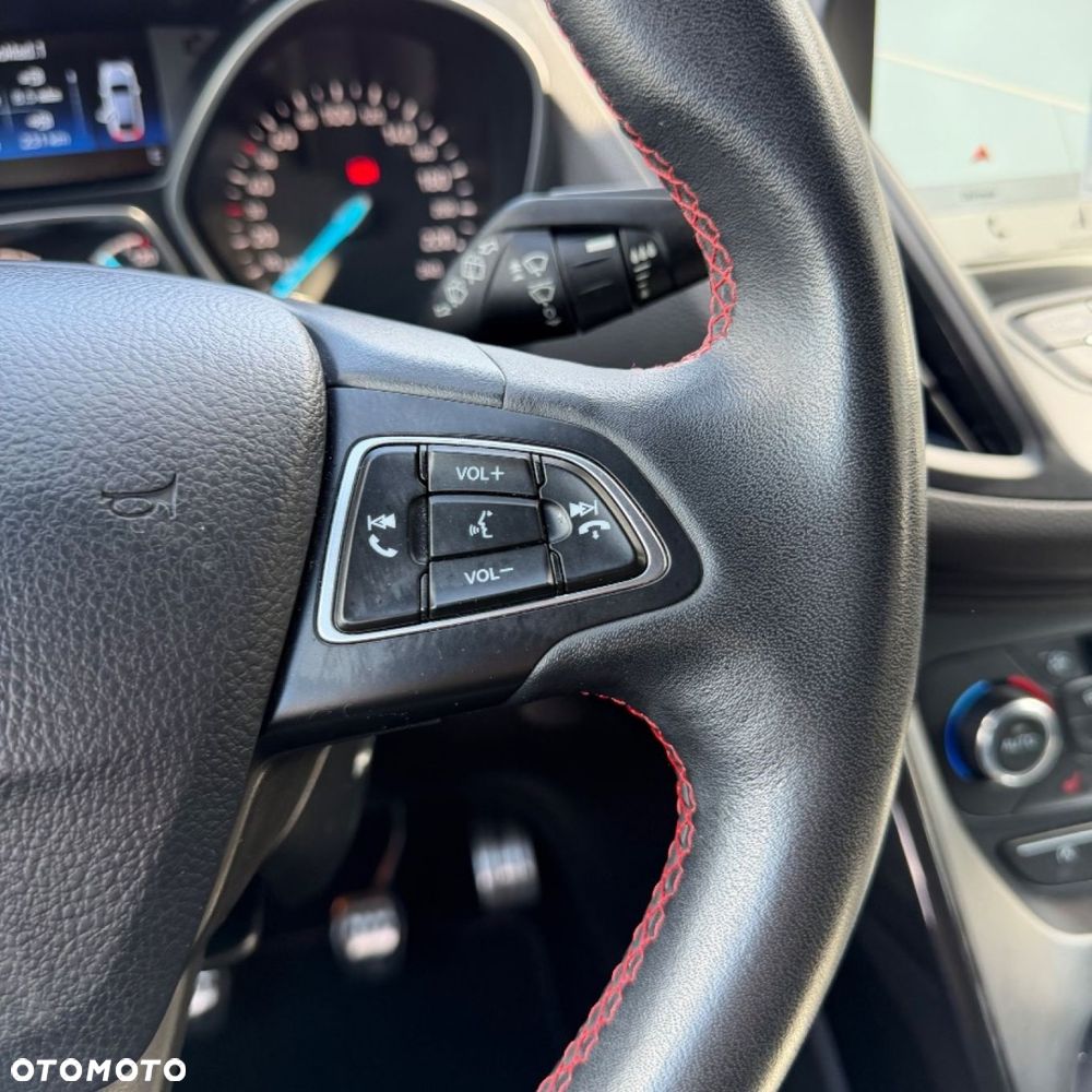 Ford Kuga - 39