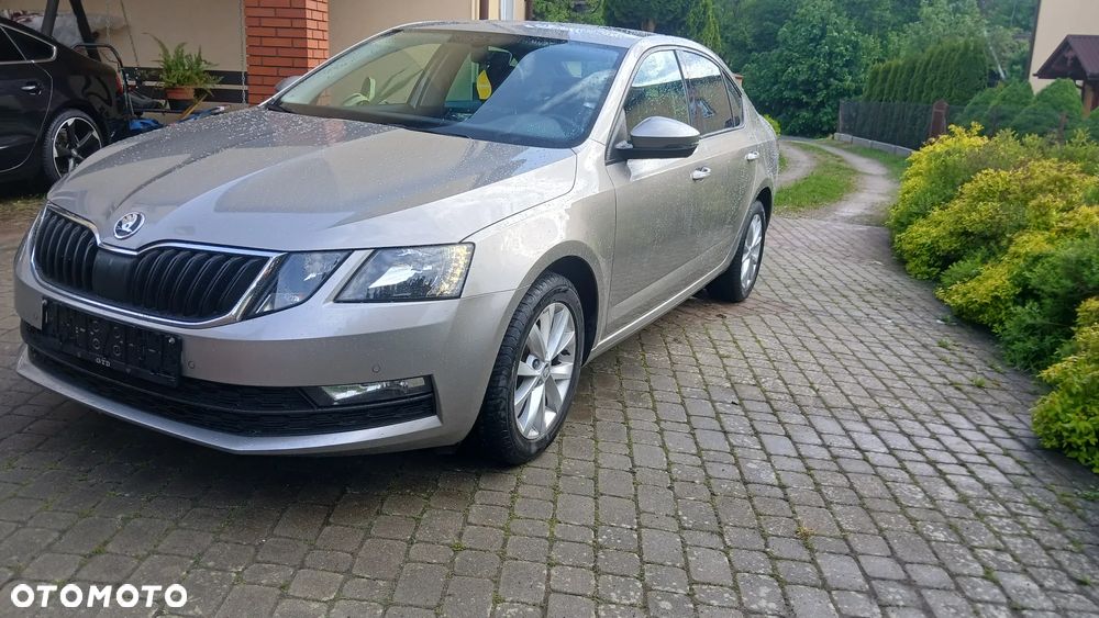Skoda Octavia 1.6 TDI DSG Ambition - 10