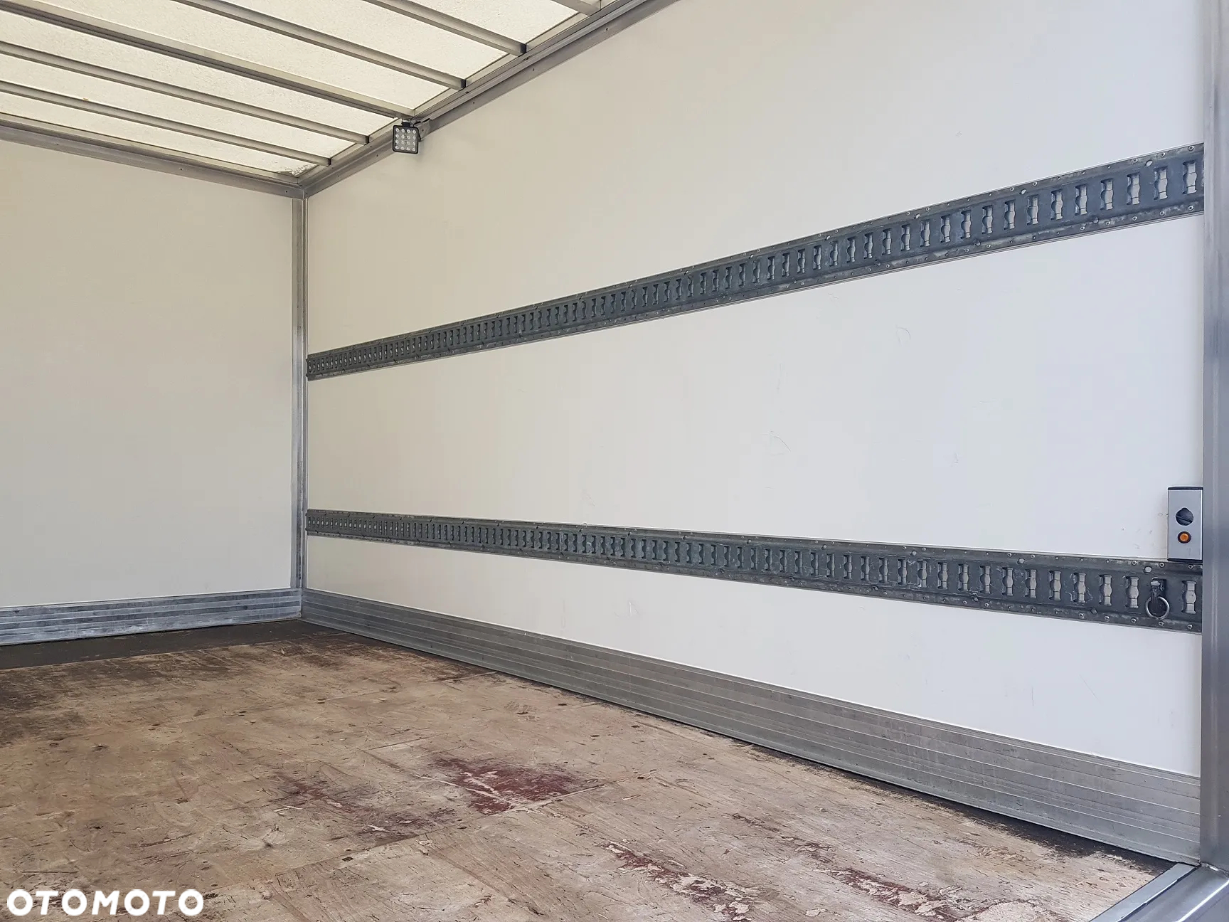 Renault MASTER KONTENER 8EP 4,21x2,23x2,22 KLIMA KRAJOWY MANUAL  6-BIEGÓW - 27