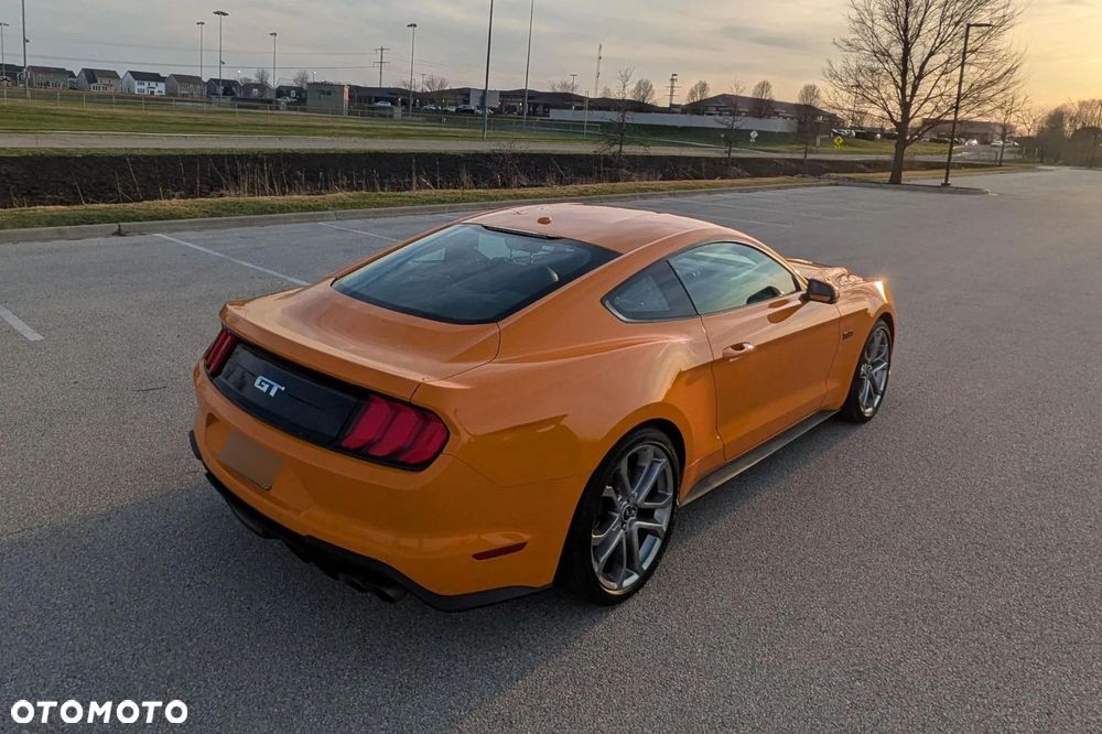 Ford Mustang 5.0 V8 GT - 12