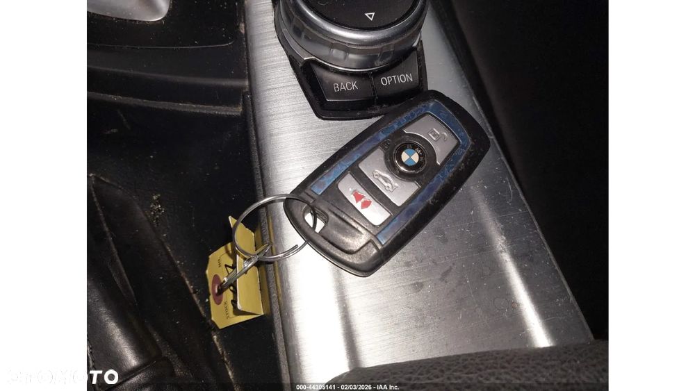 BMW Seria 3 330i xDrive - 12