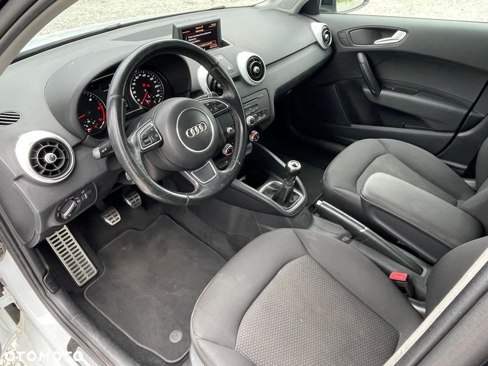 Audi A1 Sportback 1.6 TDI S line edition - 10