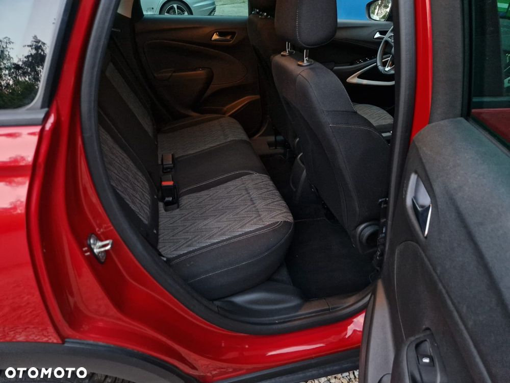 Opel Crossland X 1.2 T Design Line S&S - 12