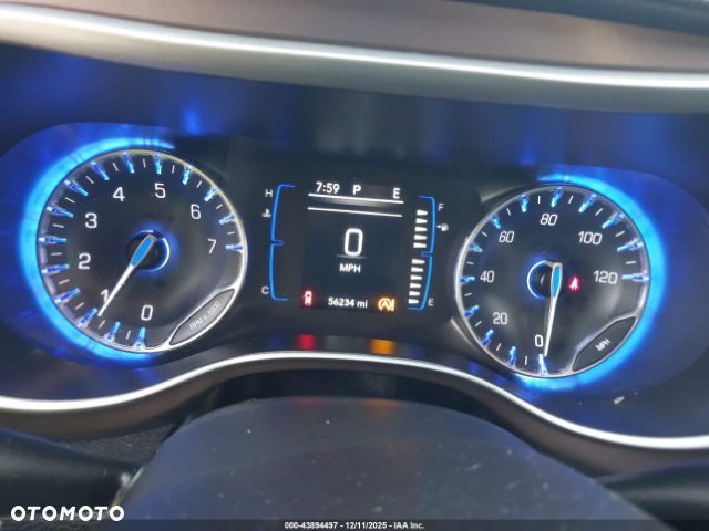 Chrysler Pacifica - 15