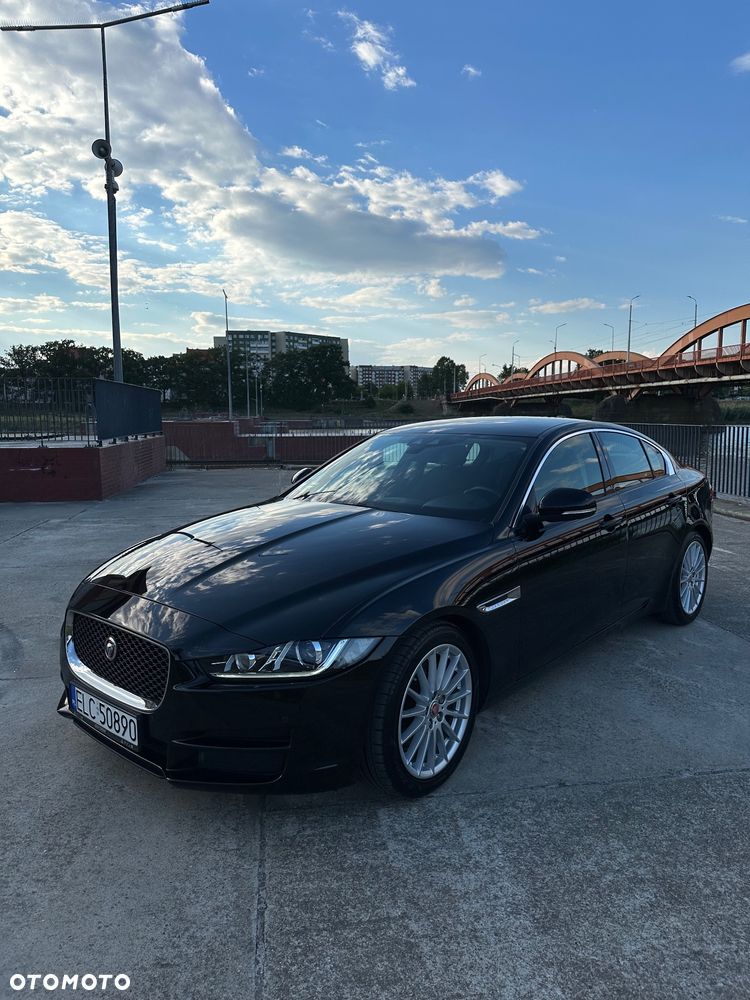 Jaguar XE E-Performance Pure - 8