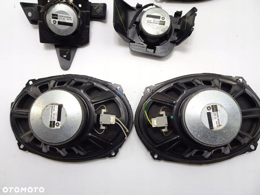 wzmacniacz audio chrysler grand voyager v - 5