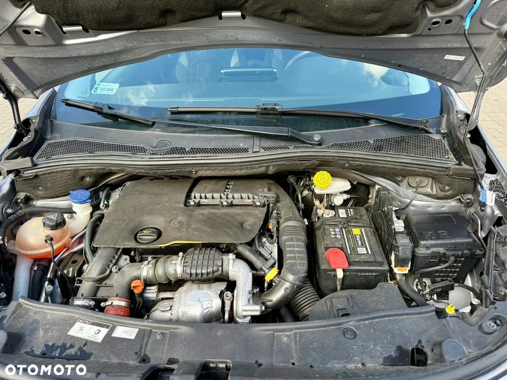 Peugeot 2008 1.6 BlueHDi Style - 6