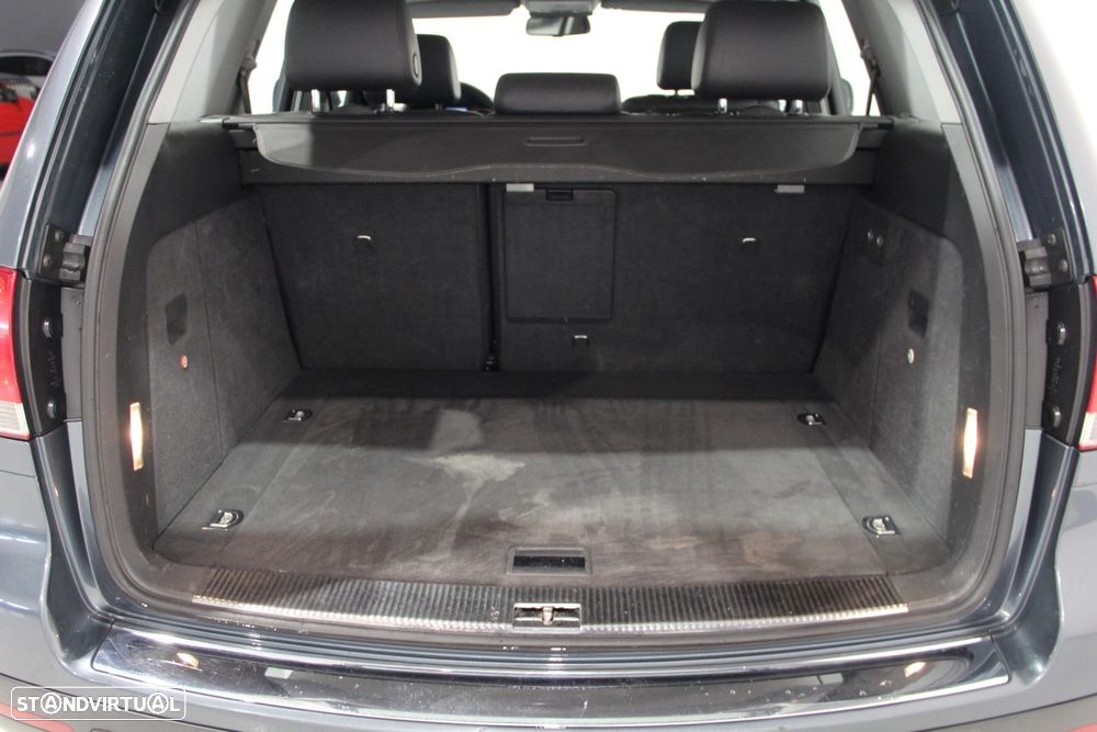 VW Touareg 3.0 TDI V6 Tiptronic - 28