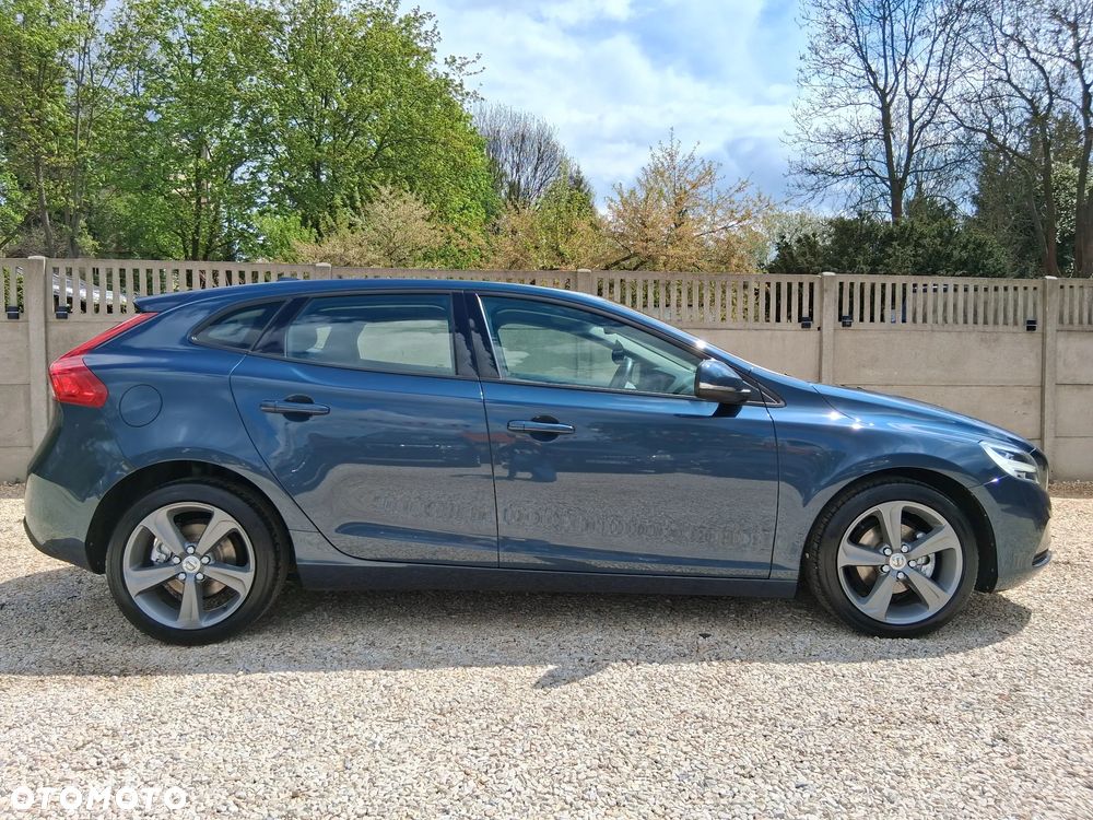 Volvo V40 D2 Inscription - 6