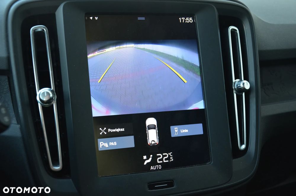 Volvo XC 40 T3 Momentum - 22