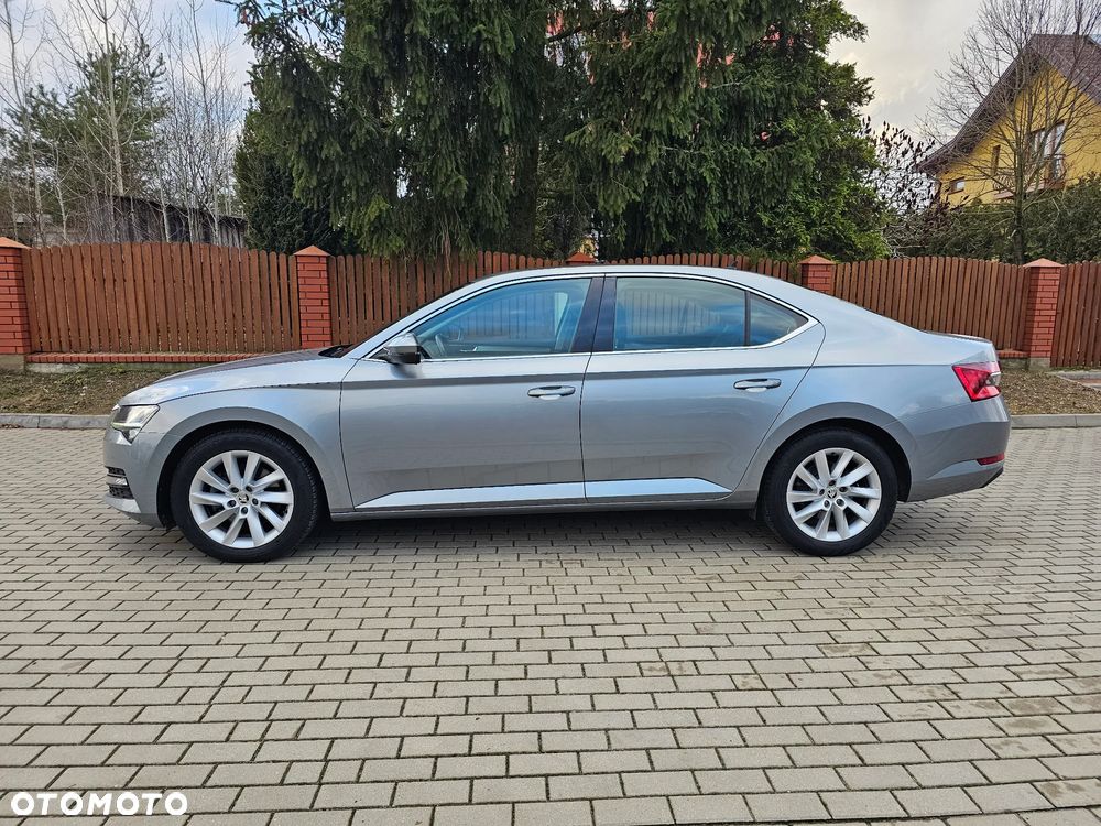 Skoda Superb 2.0 TDI SCR Style DSG - 27