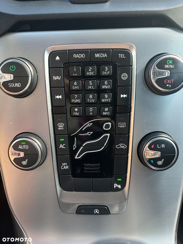 Volvo V40 D2 Drive-E Momentum - 6