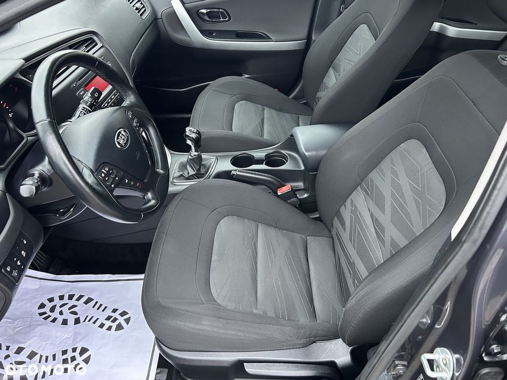 Kia Ceed 1.6 CRDi 136 ISG Edition 7 - 26