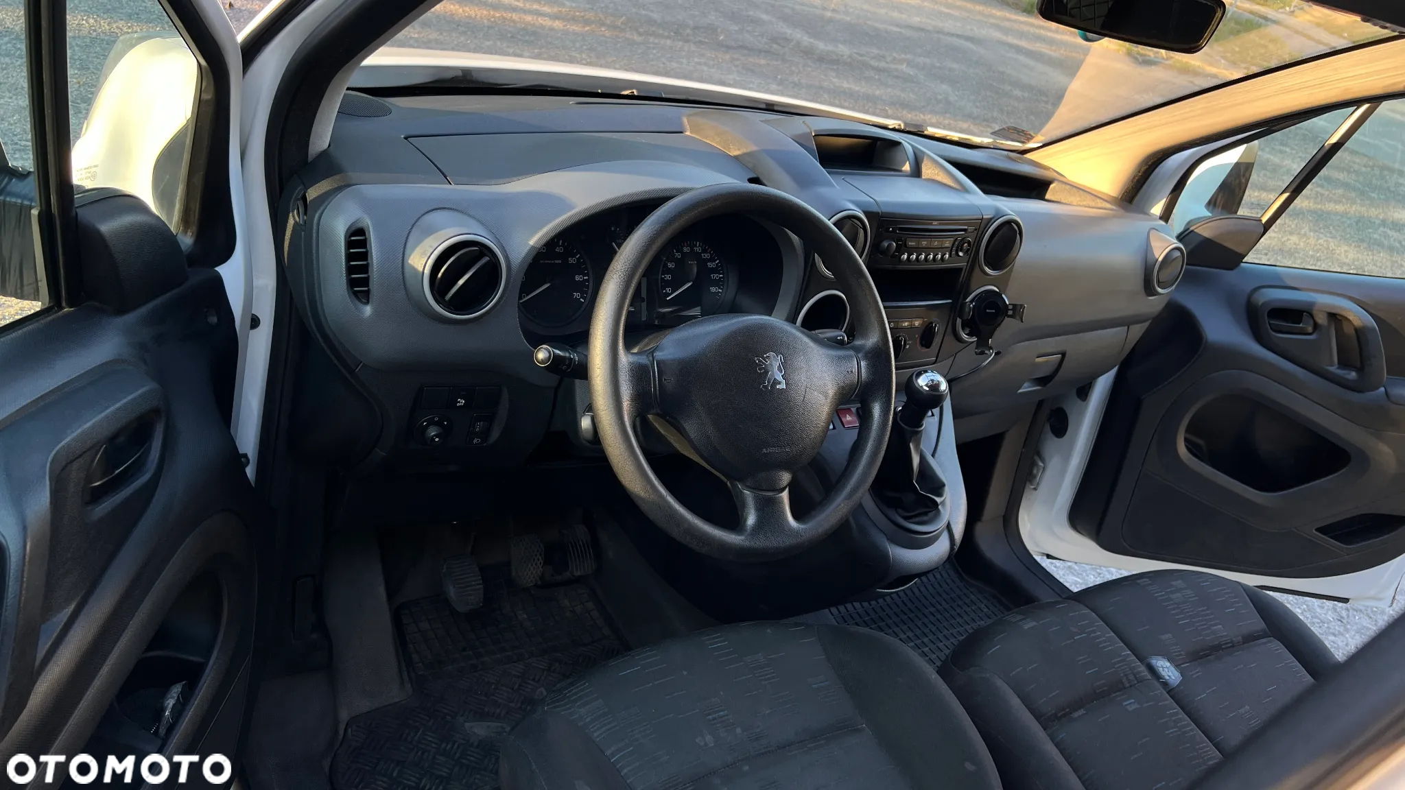 Peugeot PARTNER - 11