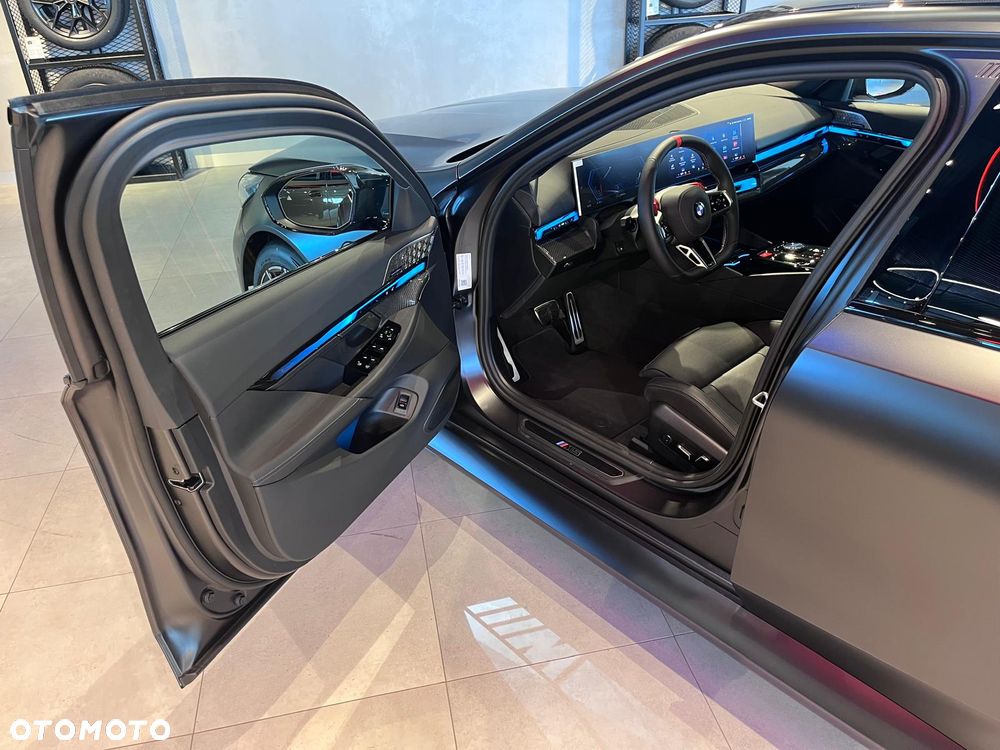 BMW M5 PHEV - 10