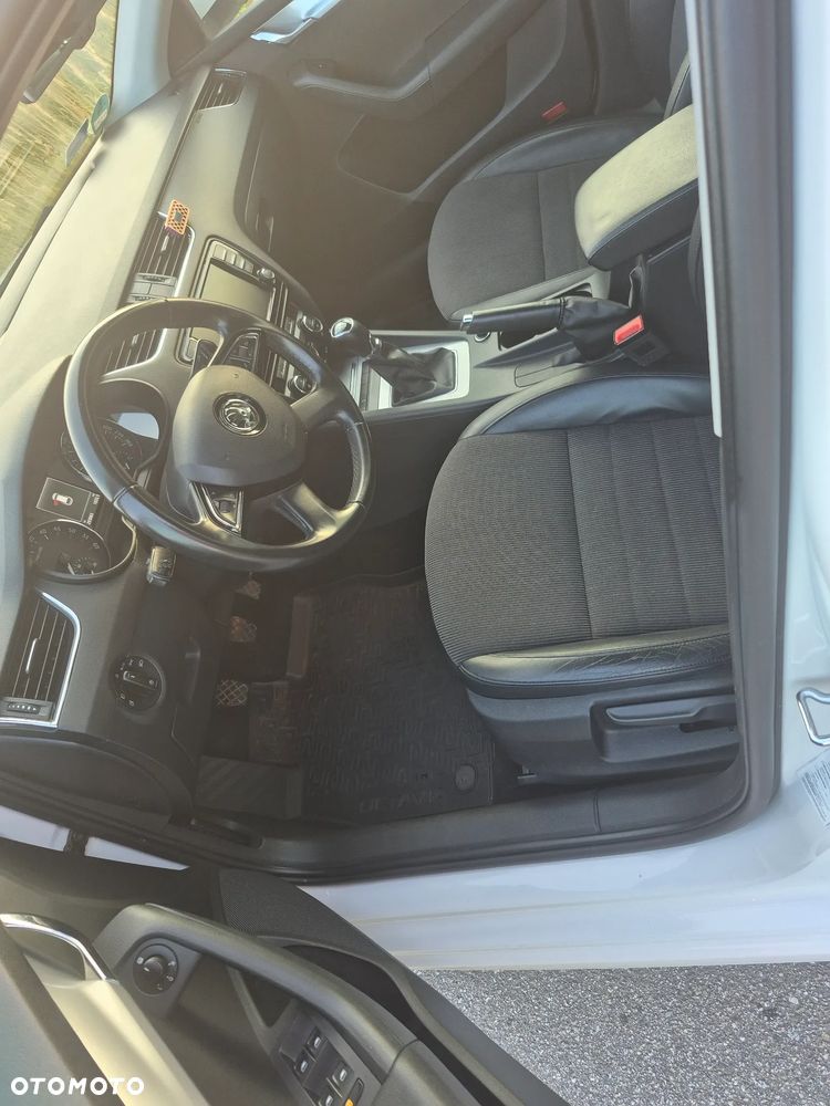 Skoda Octavia 2.0 TDI Elegance - 22