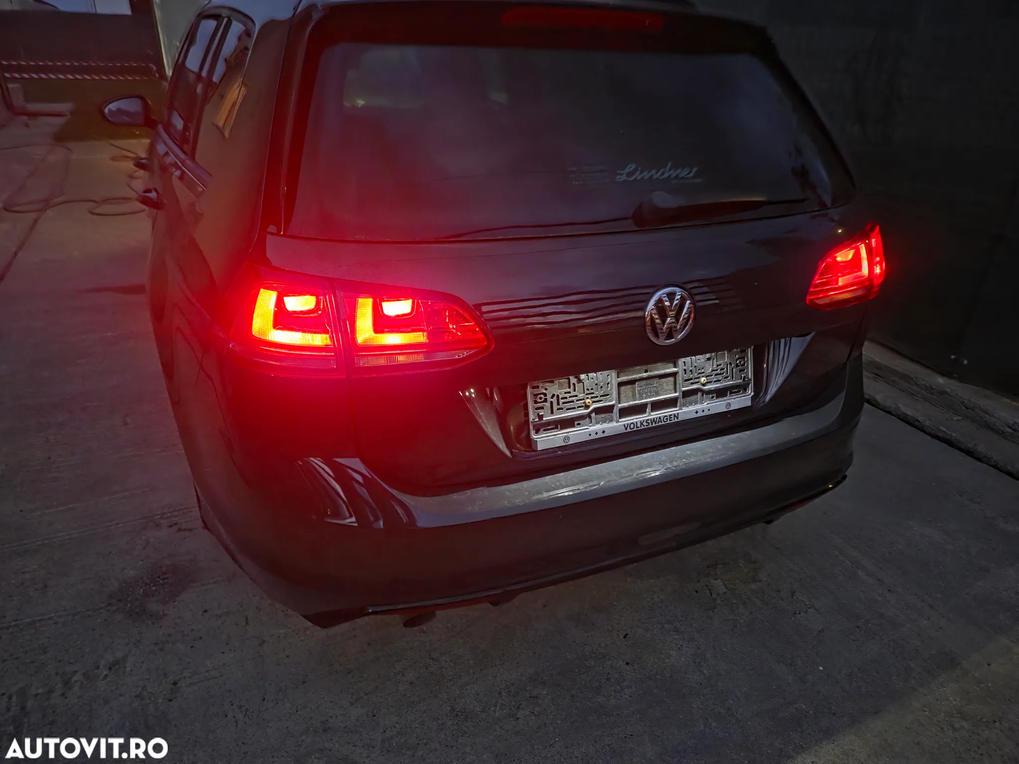 Volkswagen Golf - 10