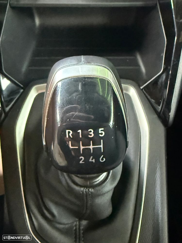 Peugeot 2008 1.2 Style - 39