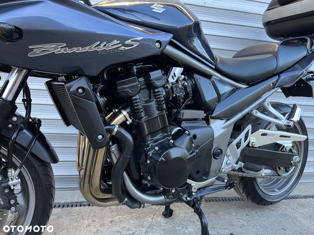 Suzuki Bandit - 34