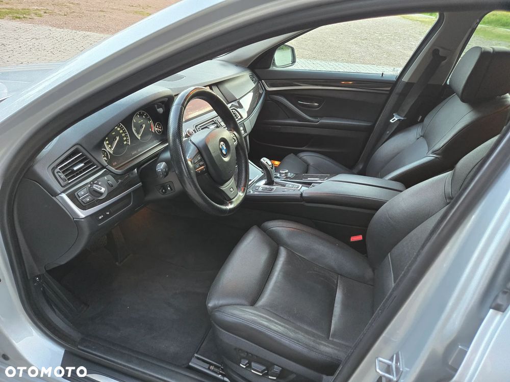 BMW Seria 5 530d xDrive Sport-Aut Luxury Line - 17