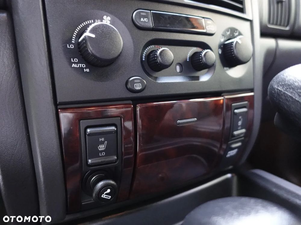 Jeep Grand Cherokee - 27