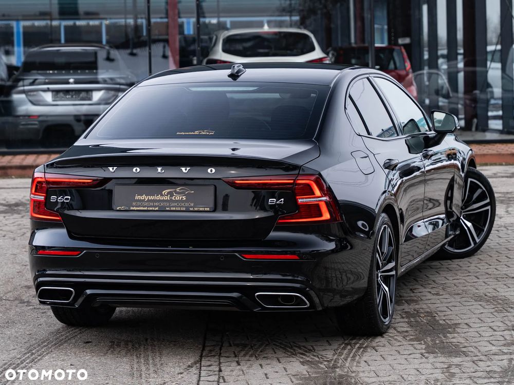 Volvo S60 B4 B DKG Plus Dark - 3