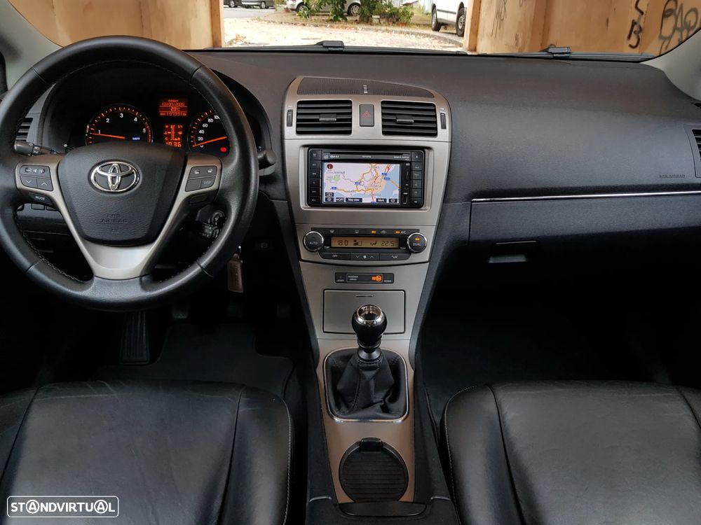 Toyota Avensis 2.0 D-4D Exclusive +Pele+GPS — fotografia 13