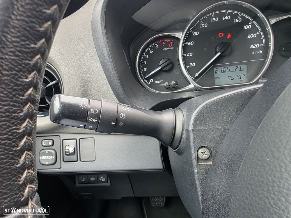 Toyota Yaris 1.0 VVT-i Comfort Plus - 21