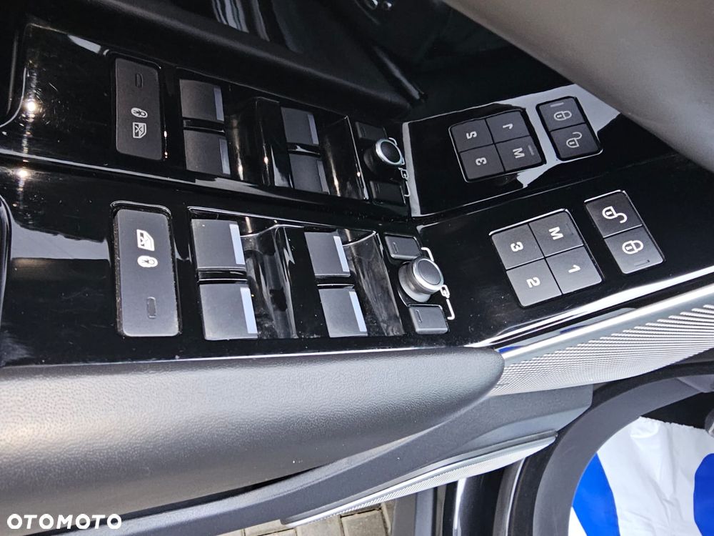 Land Rover Range Rover Velar 5.0 V8 S/C SV AB Dynamic - 26