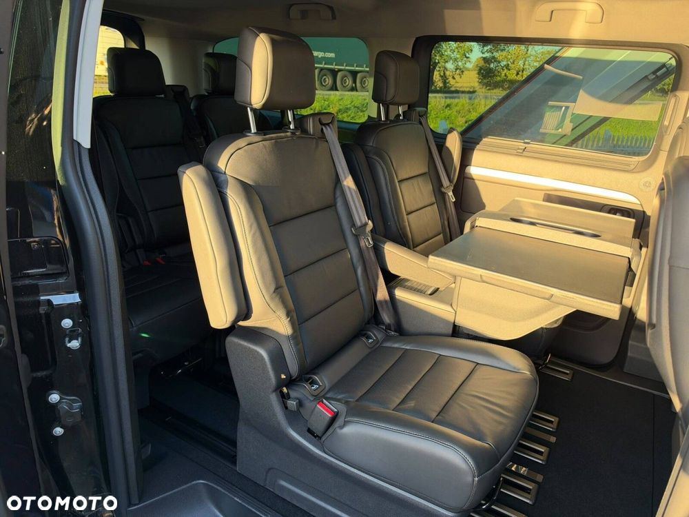 Peugeot Traveller - 15