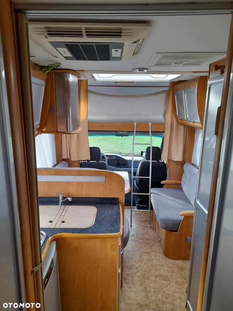 Mercedes-Benz Sprinter - 19