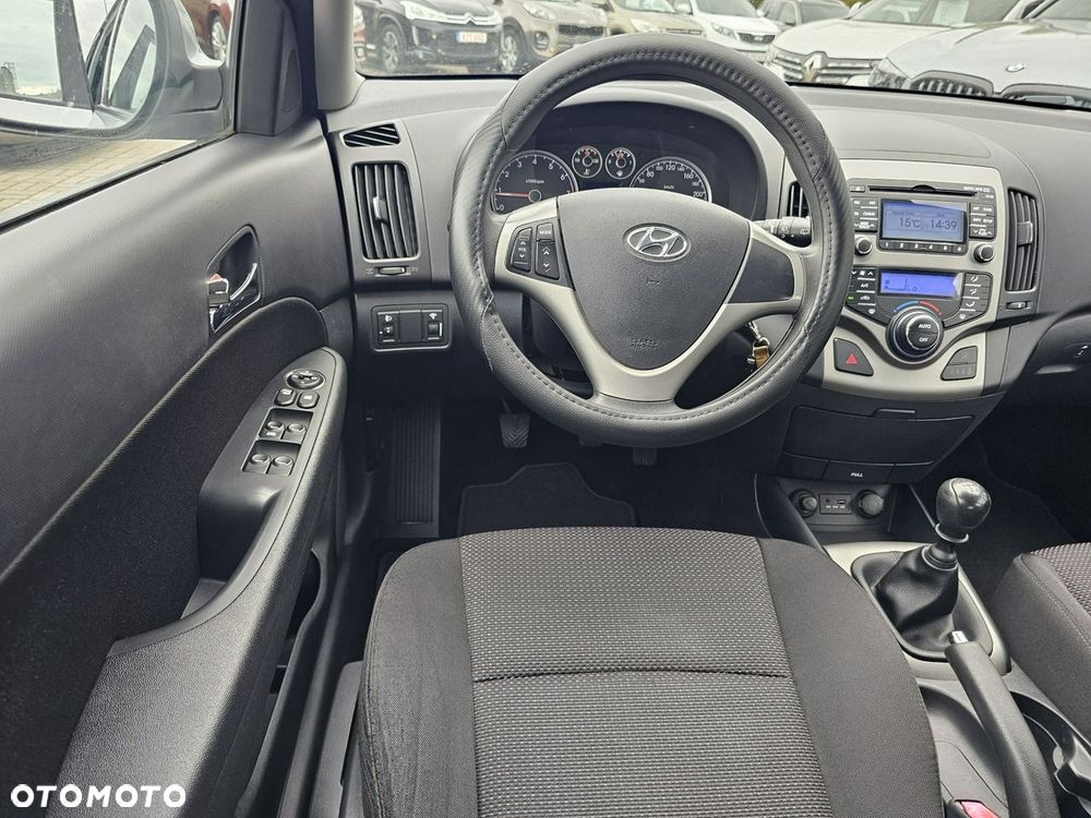 Hyundai i30 1.6 blue Comfort - 14