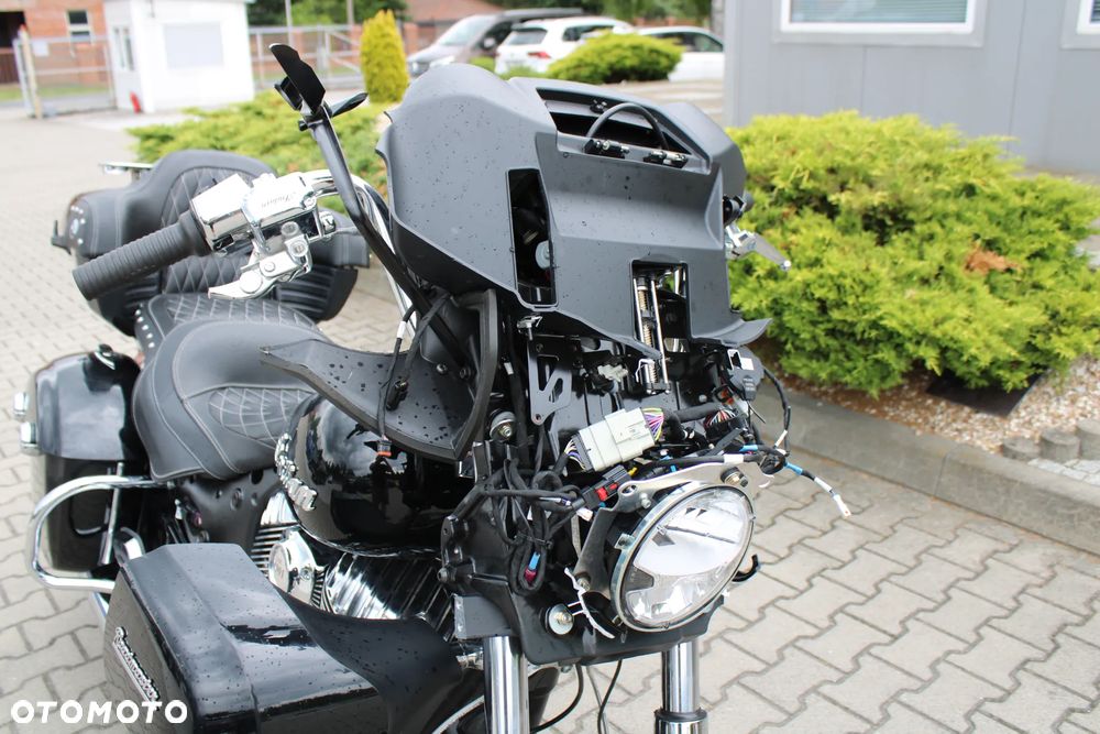 Indian Roadmaster - 9