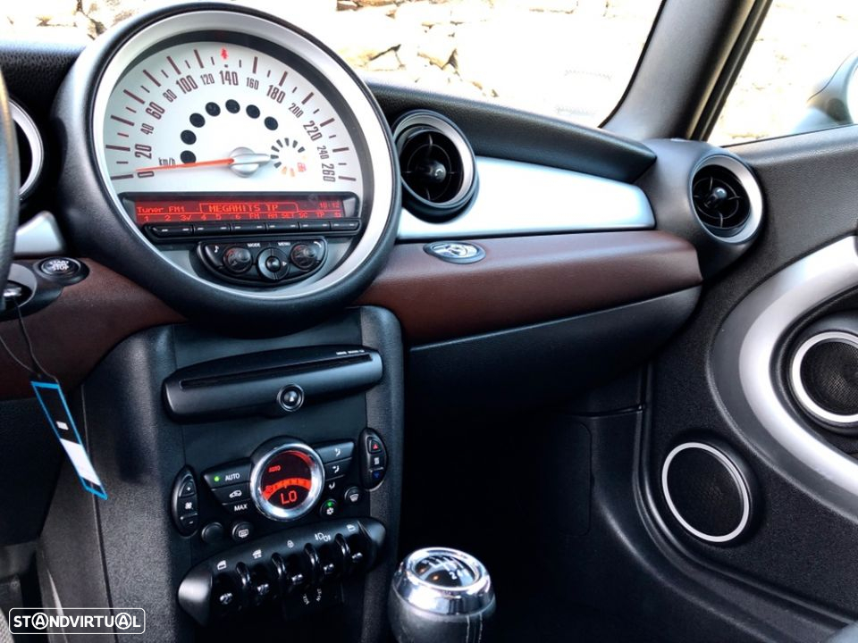 MINI Cabrio Cooper D - 7
