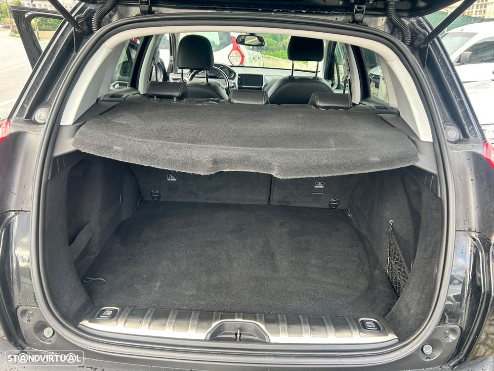 Peugeot 2008 1.2 PureTech Access - 9