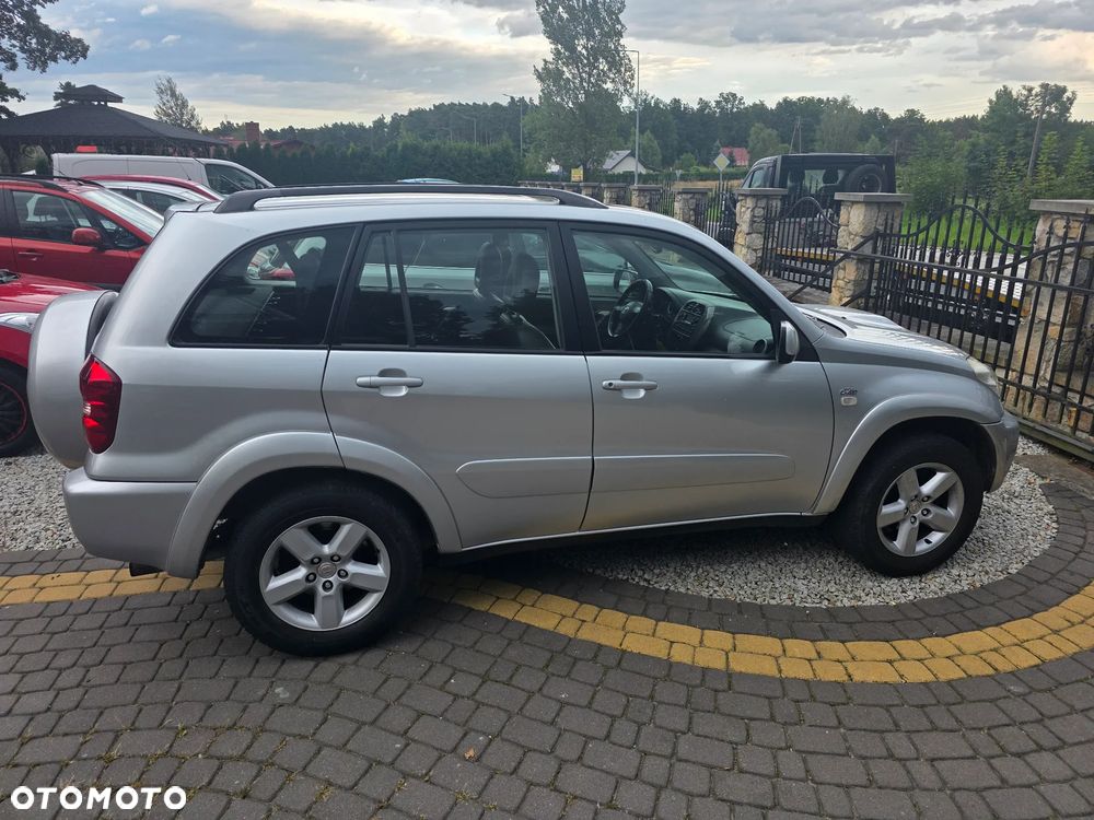 Toyota RAV4 D-4D 4x4 Executive - 9