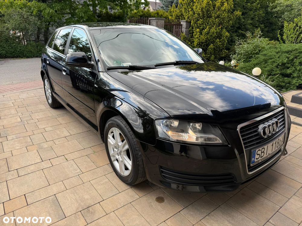 Audi A3 Sportback 1.6 Ambiente - 2